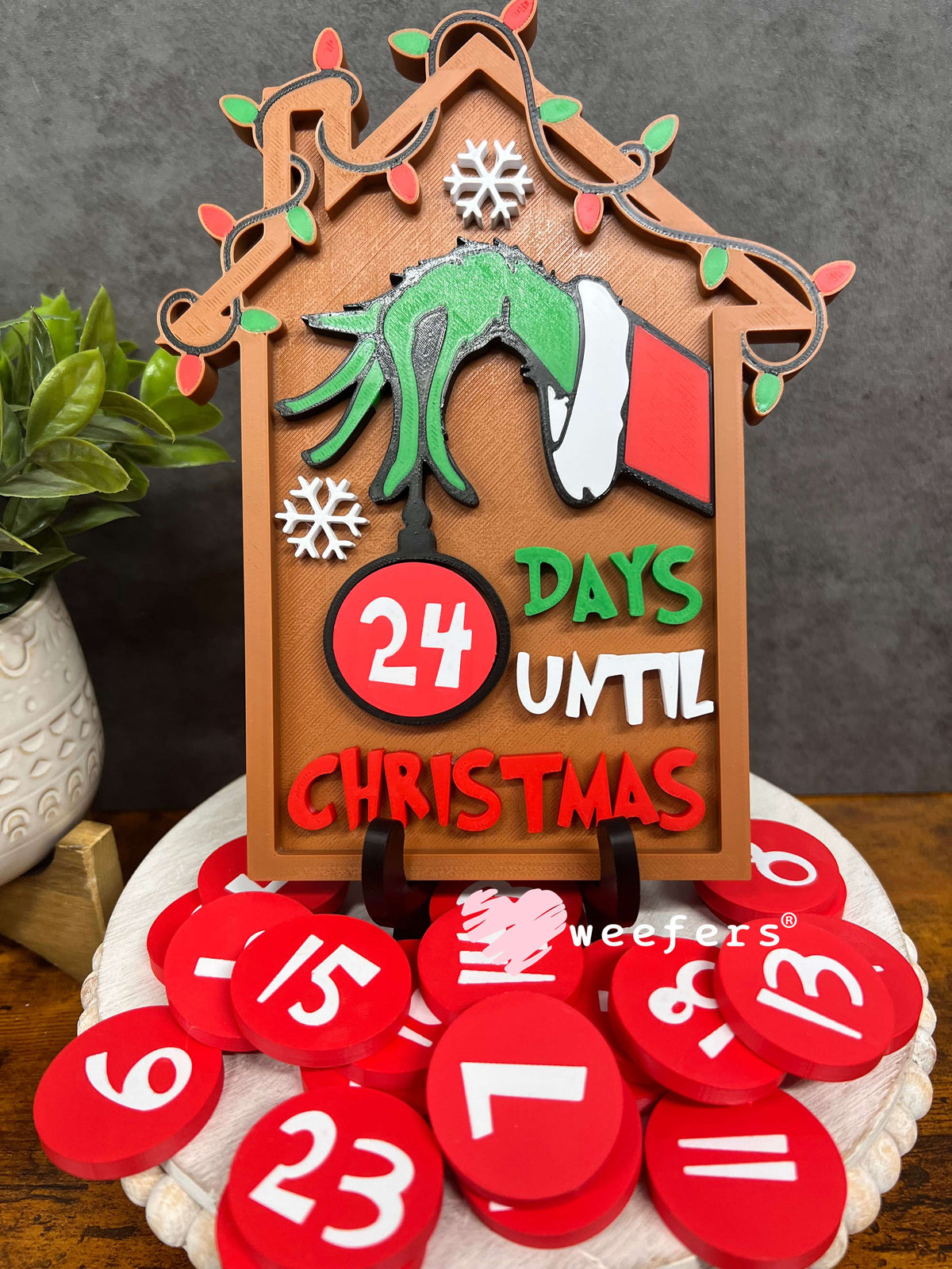 The Green Guy Daily Countdown Sign – 3D Printed Holiday Advent Calendar Weefers