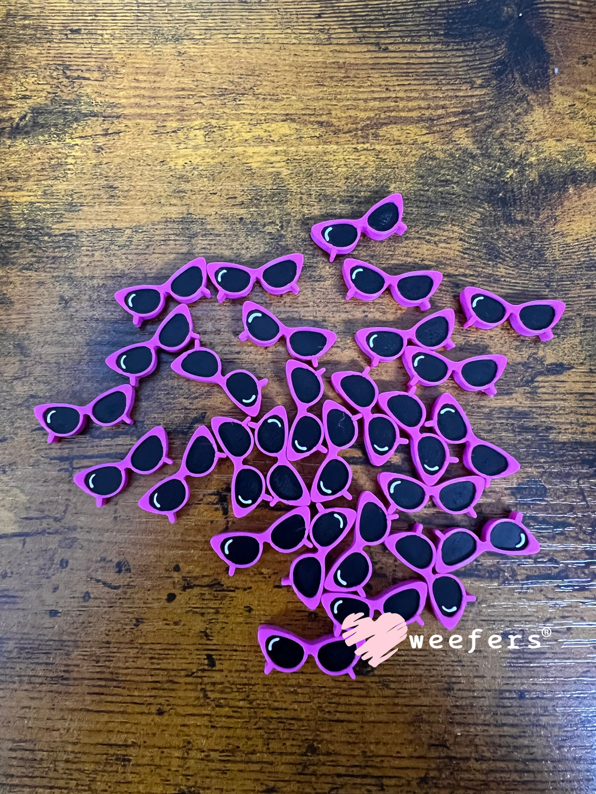 Pink Cat Eye Sunglasses Flat Back Lid Charms (5-Pack)| Junk Journals