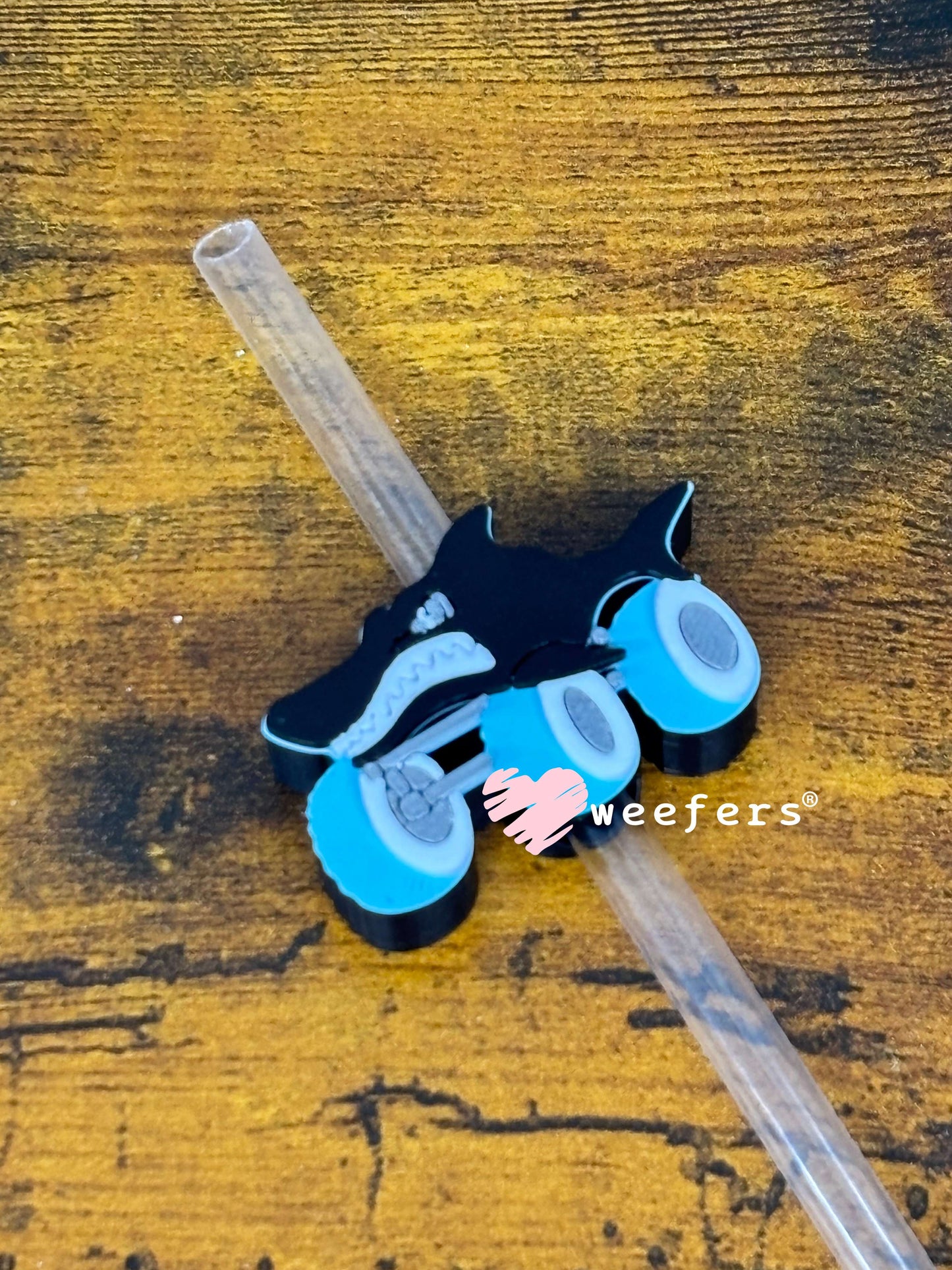 Straw Topper Buddy - Shark Truck Black (Fits both 8mm and 10mm straws) Weefers
