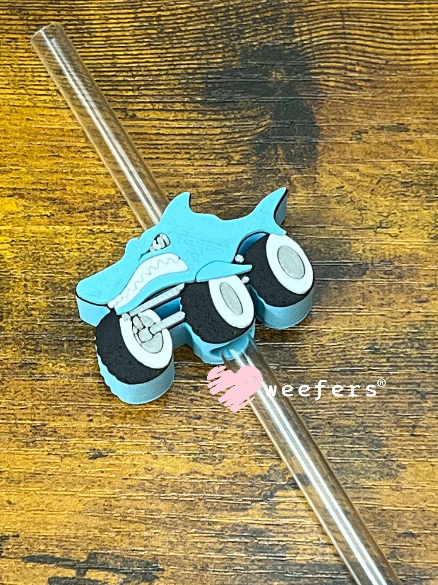 Straw Topper Buddy - Shark Truck (Fits both 8mm and 10mm straws) Weefers