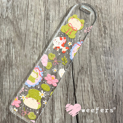 UV DTF Cup Wrap – Playful Frogs Whimsical Bookmark Weefers