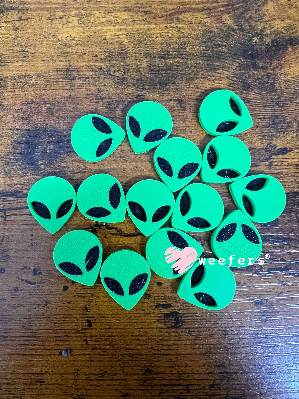 Green Alien Flat Back Lid Charms (5-Pack) Weefers
