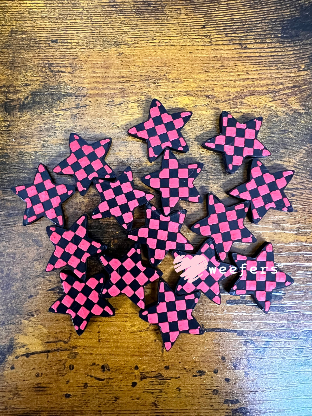 Red and Black Checkered Star Flat Back Lid Charms (5-Pack) Weefers