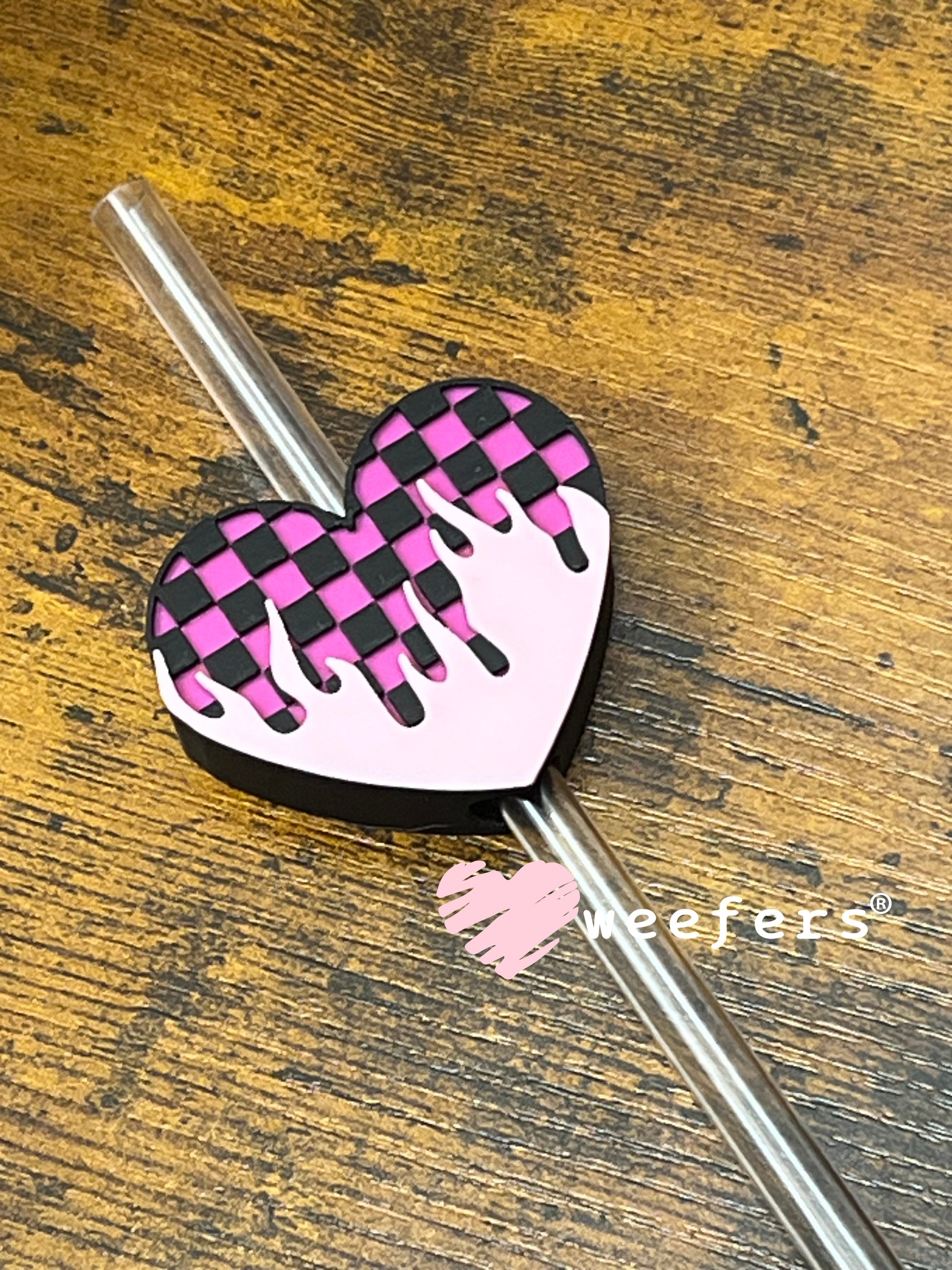 Straw Topper Buddy - Magenta and Pink Checkered Flame Heart Weefers