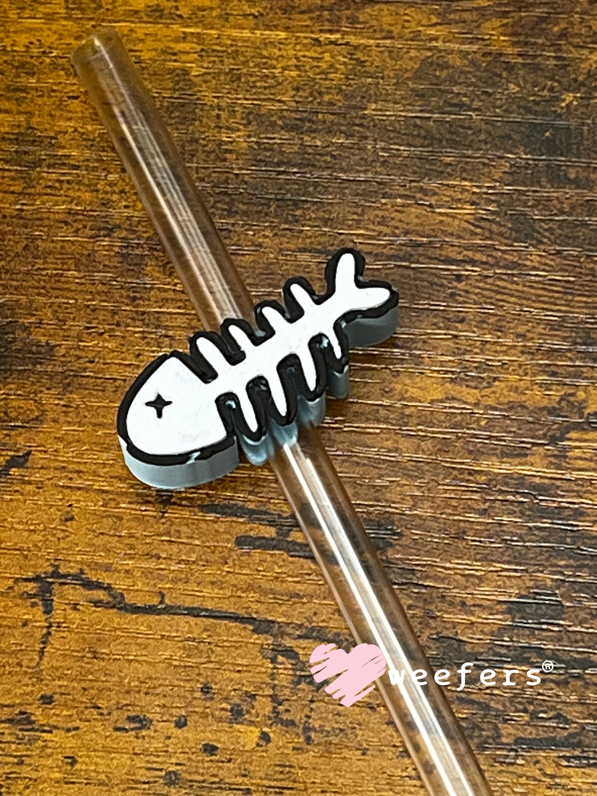 Straw Topper Buddy - Skeleton Fish (Fits both 8mm and 10mm straws) Weefers